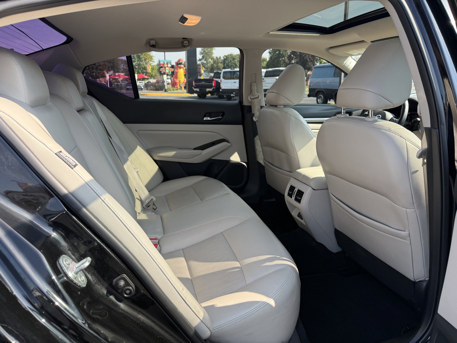 Used 2020 Nissan Altima 2.5 Platinum AWD/4WD image 26