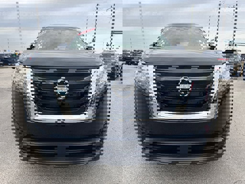 New 2025 Nissan Pathfinder SV image 8