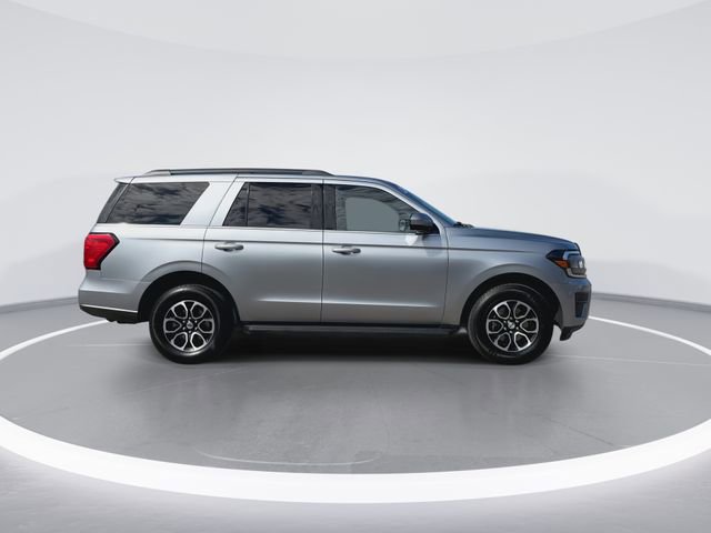 Used 2024 Ford Expedition XLT image 9