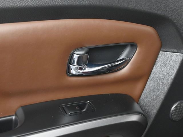 Used 2016 Nissan Titan Platinum Reserve image 21