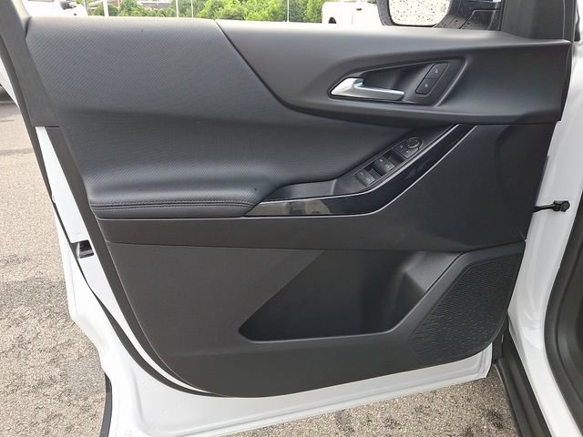 Used 2026 Chevrolet Equinox LT FWD image 12