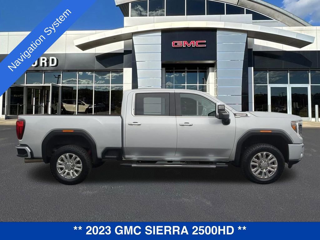 Used 2023 GMC Sierra 2500 Denali AWD/4WD image 3