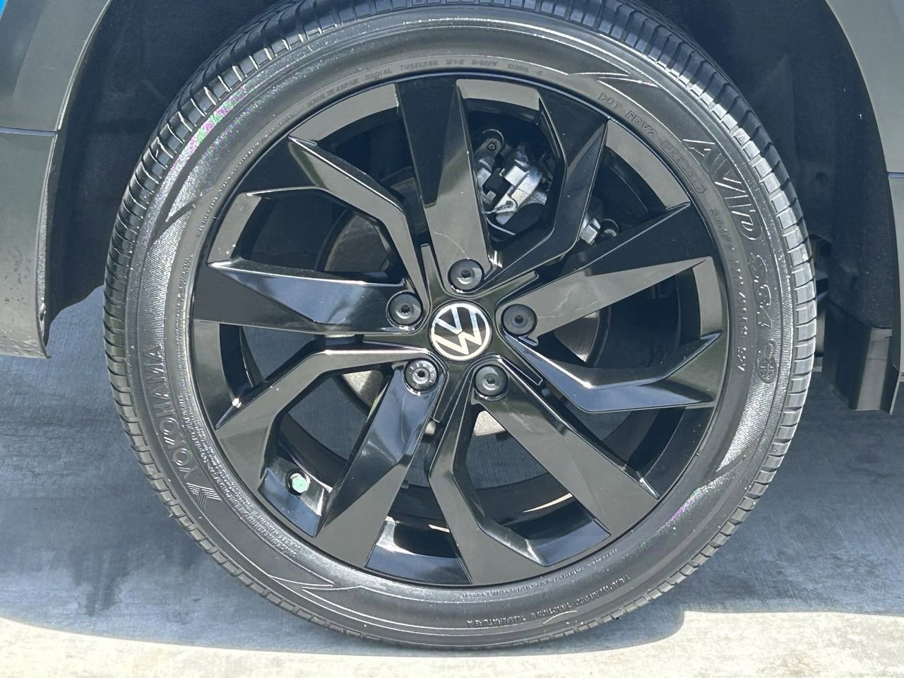 Used 2022 Volkswagen Taos SE FWD image 7