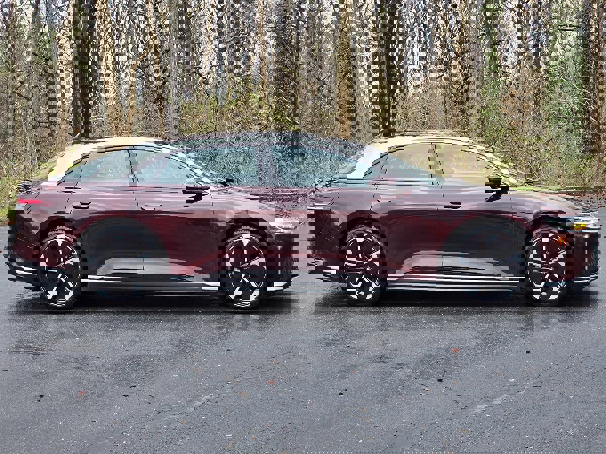 Used 2023 Lucid Air Touring image 8