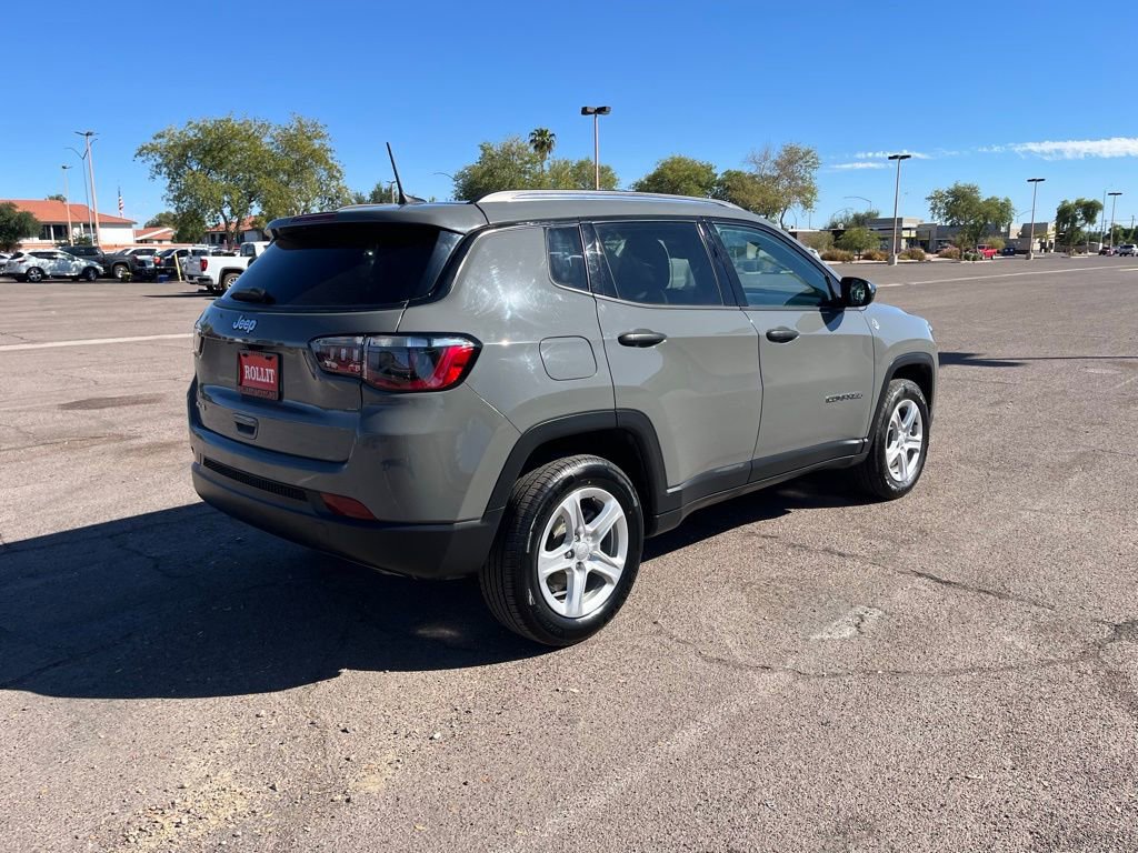 Used 2024 Jeep Compass Sport image 9