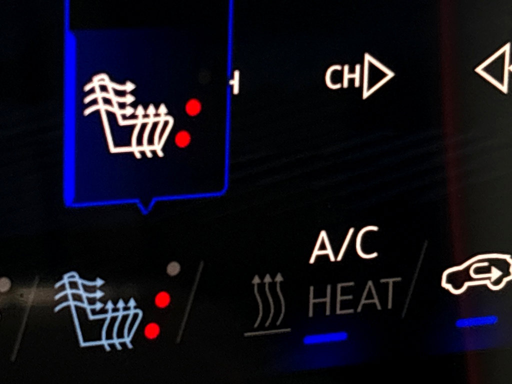 New 2024 Chevrolet Silverado EV RST image 9