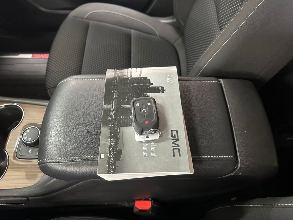 Used 2022 GMC Acadia SLE w/ LPO, Floor Liner Package AWD/4WD image 41