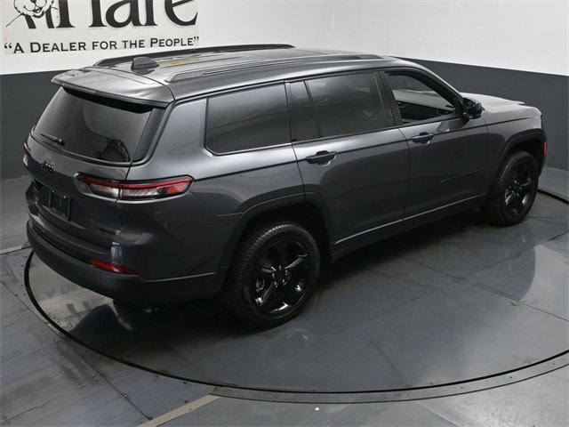 Used 2025 Jeep Grand Cherokee L Limited w/ Black Appearance Package image 42