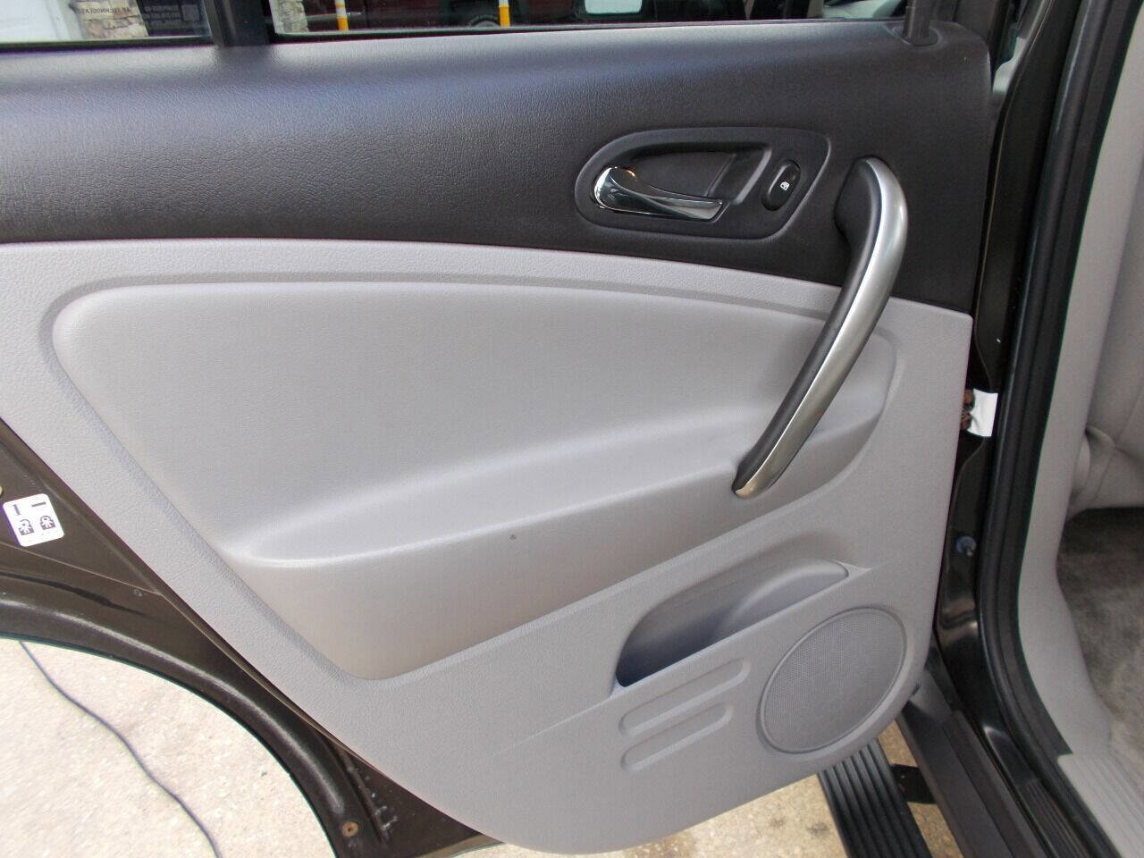 Used 2006 Saturn Vue 2WD image 15