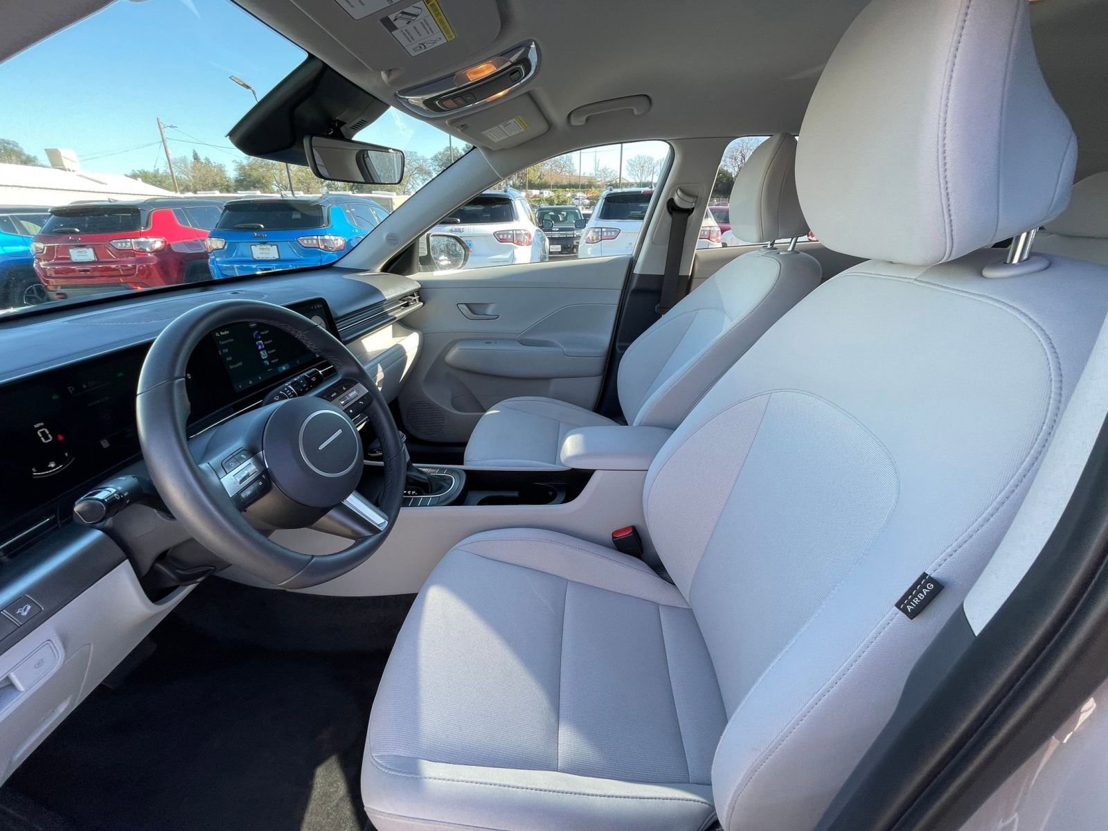 Used 2025 Hyundai Kona SEL image 27