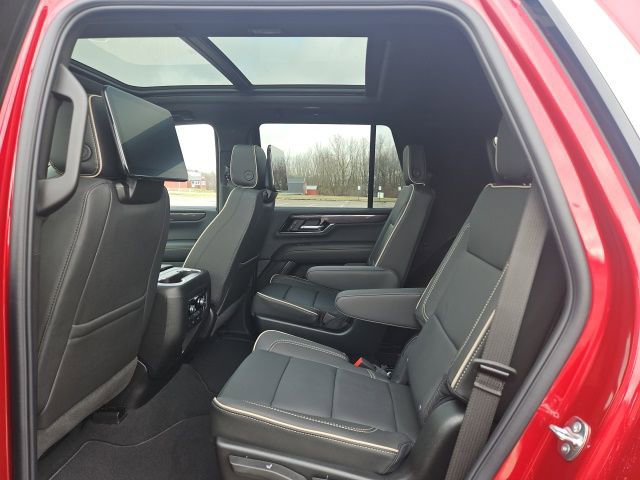 New 2026 GMC Yukon Elevation w/ Elevation Premium Package AWD/4WD image 16
