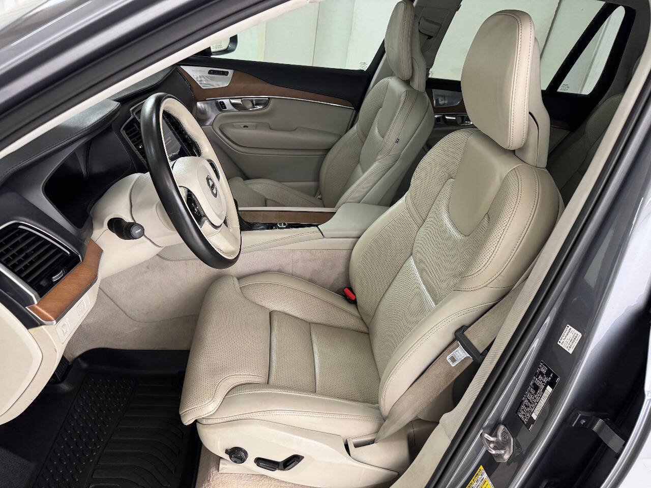 Used 2016 Volvo XC90 T6 Inscription w/ Vision Package AWD/4WD image 47