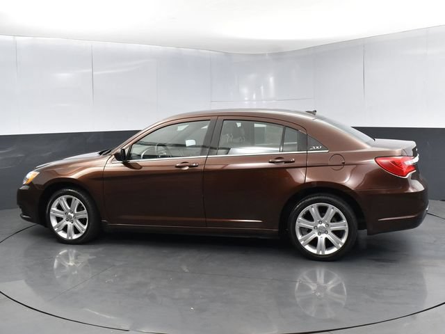 Used 2013 Chrysler 200 Touring FWD image 6