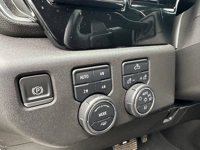 Used 2022 Chevrolet Silverado 1500 LT Trail Boss w/ Convenience Package II AWD/4WD image 14