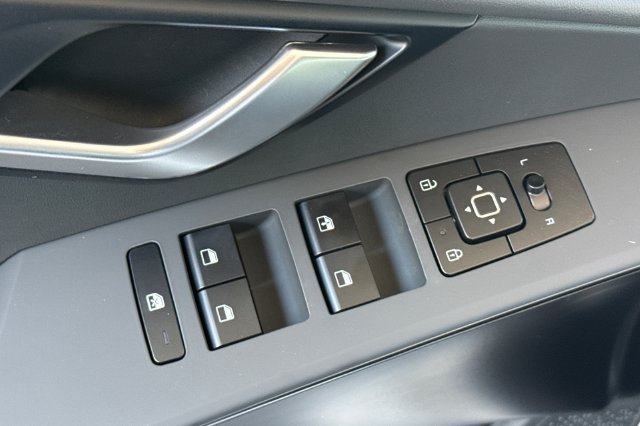New 2026 Kia Niro LX FWD image 13