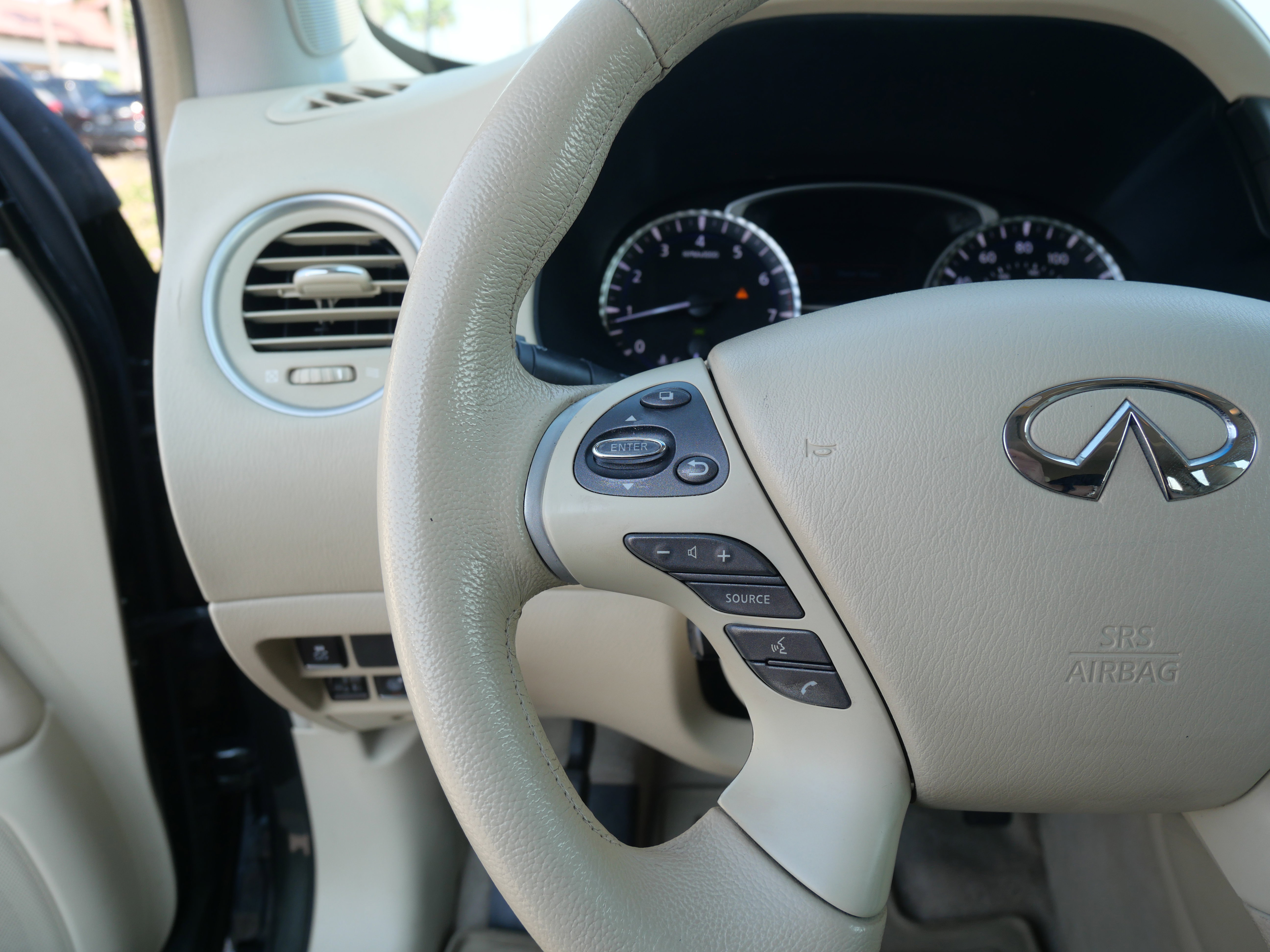 Used 2013 INFINITI JX35 AWD w/ Premium Pkg image 15