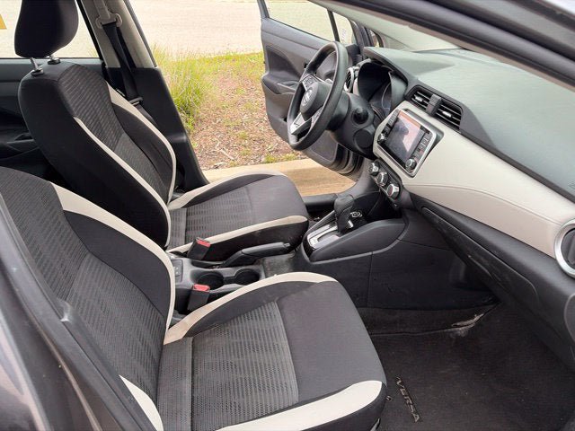 Used 2022 Nissan Versa SV w/ Trunk Package FWD image 15