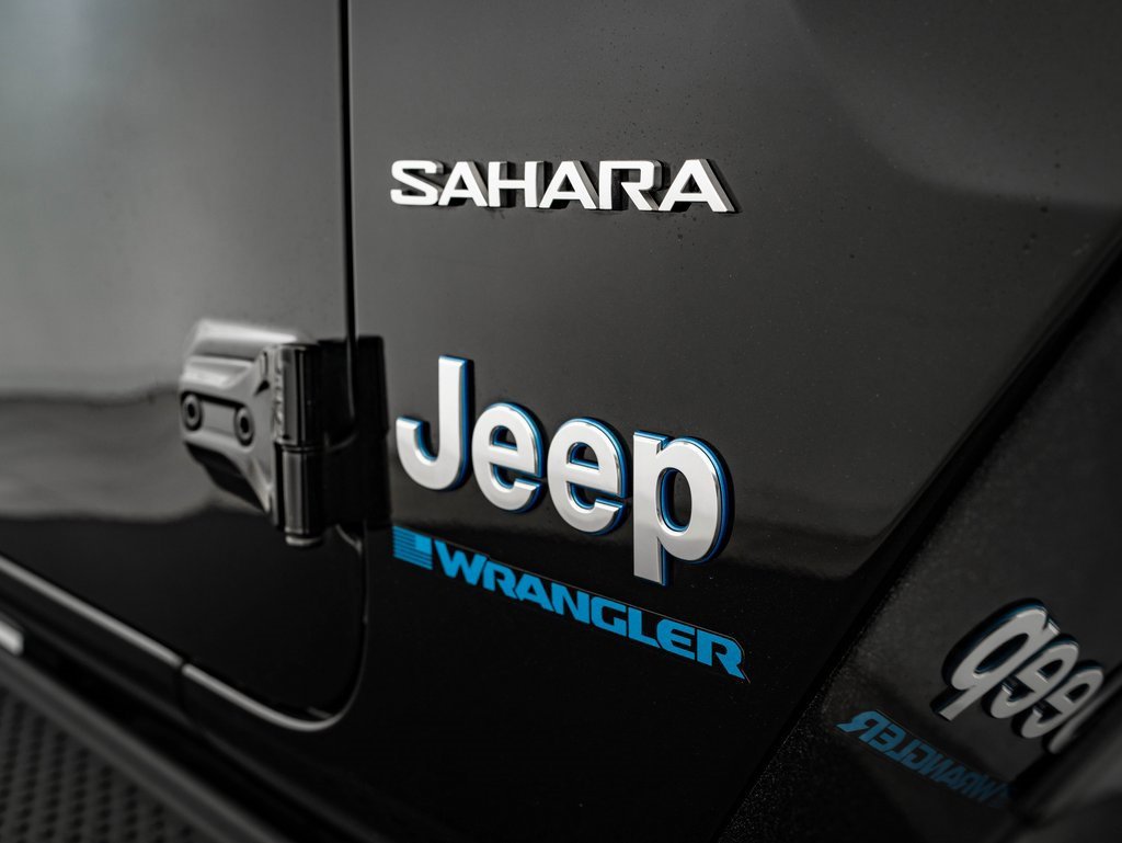 Used 2023 Jeep Wrangler Unlimited Sahara w/ Cold Weather Group image 18