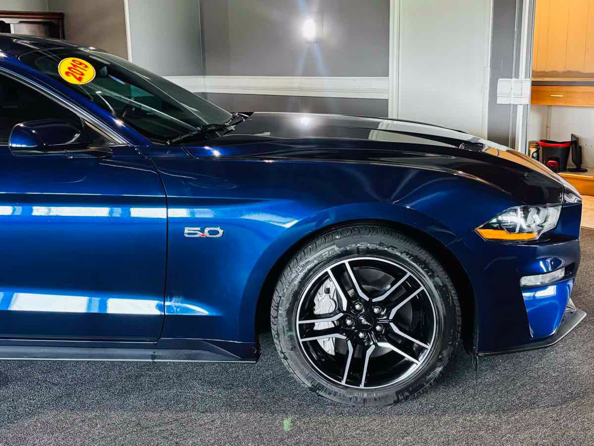 Used 2019 Ford Mustang GT RWD image 5
