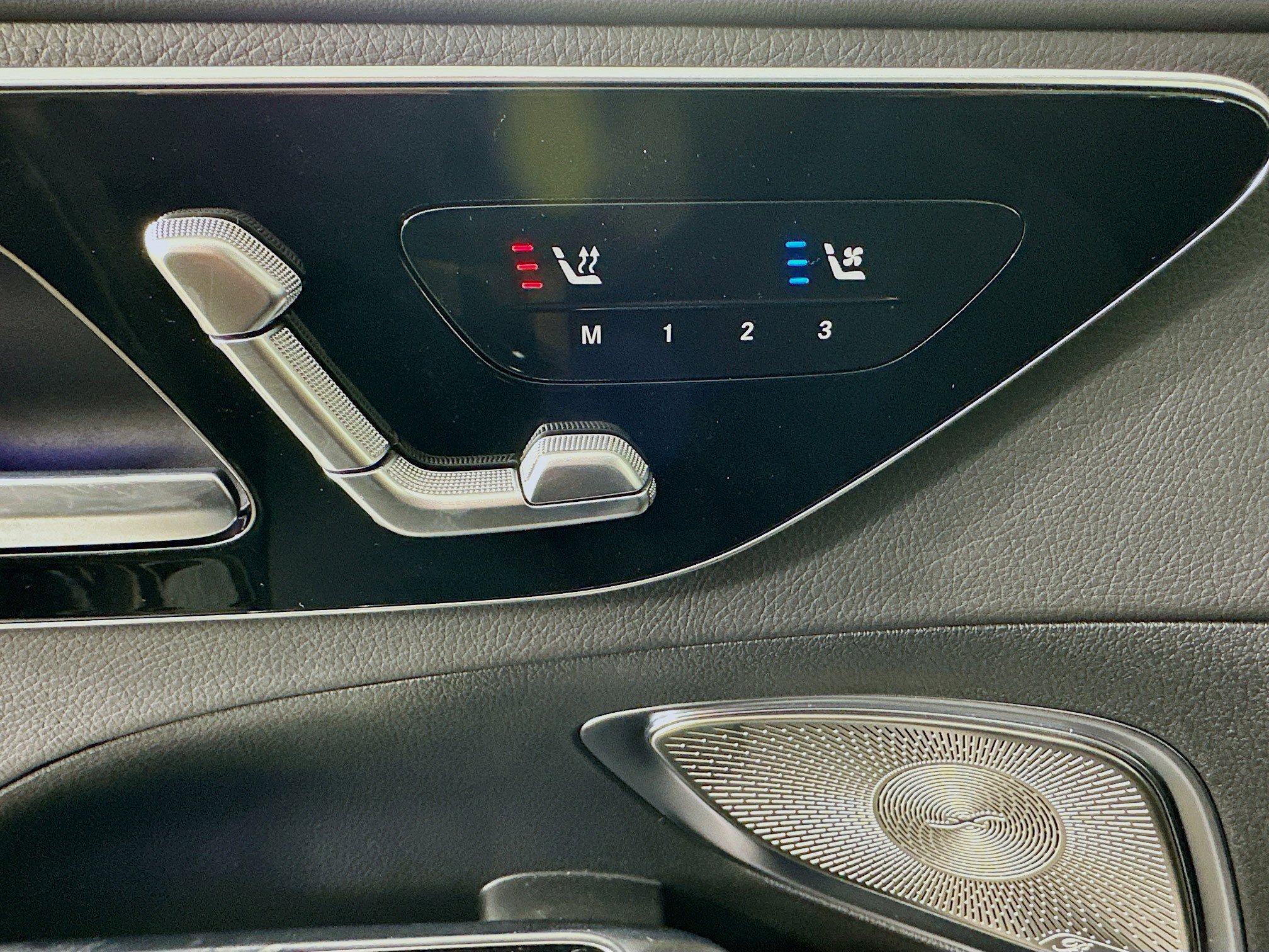 Certified 2025 Mercedes-Benz C 300 4MATIC Sedan image 25