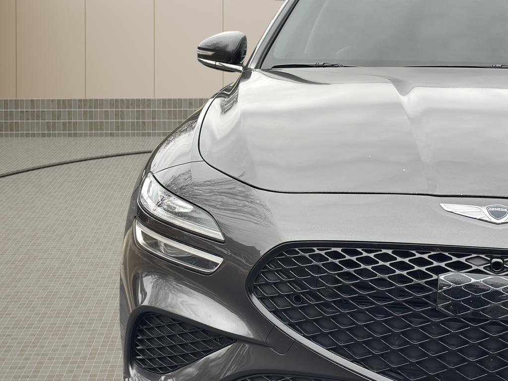Used 2022 Genesis G70 3.3T image 10