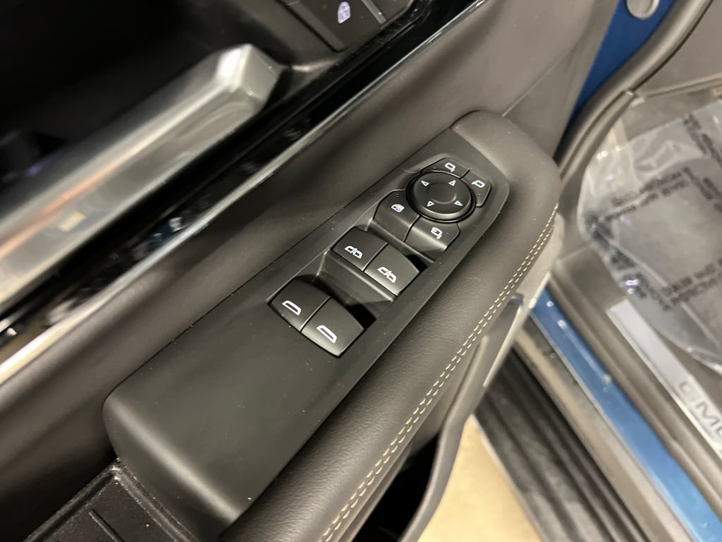 New 2026 GMC Yukon XL Elevation AWD/4WD image 16