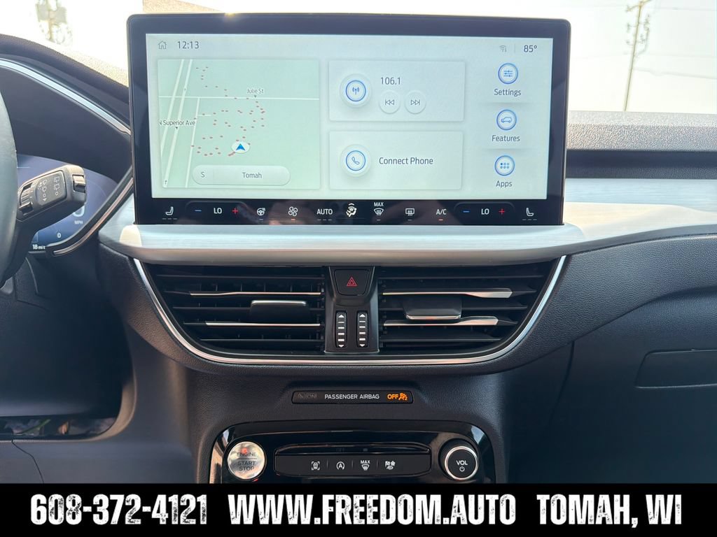 Used 2025 Ford Escape Platinum AWD/4WD image 18