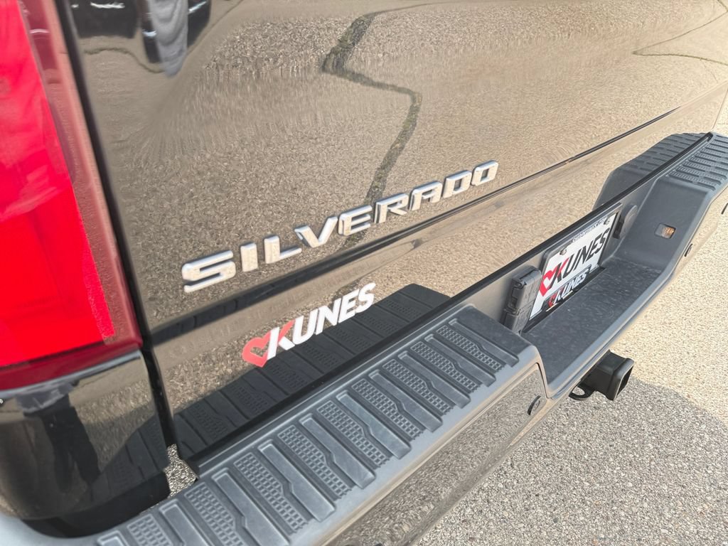 Used 2022 Chevrolet Silverado 1500 LT Trail Boss w/ Convenience Package II AWD/4WD image 38