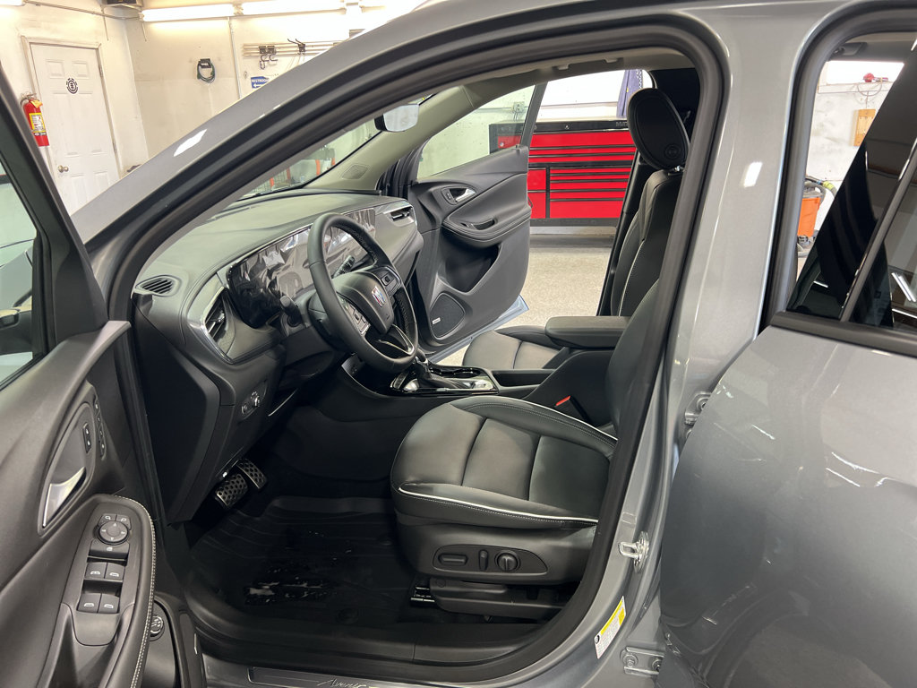 New 2026 Buick Encore GX Avenir w/ Avenir Technology Package AWD/4WD image 7