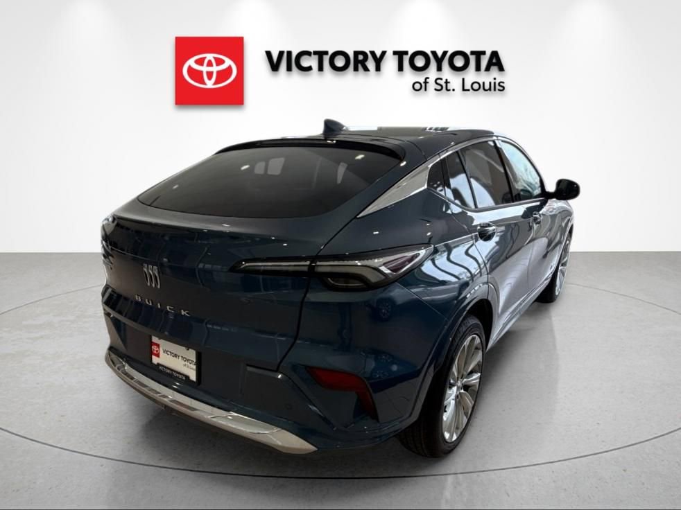 Used 2025 Buick Envista Avenir image 3
