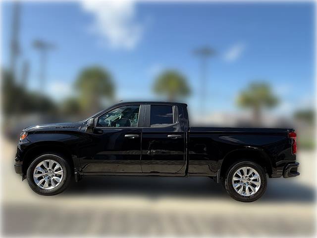 Used 2024 Chevrolet Silverado 1500 Custom w/ LPO, Dark Essentials Package RWD image 5