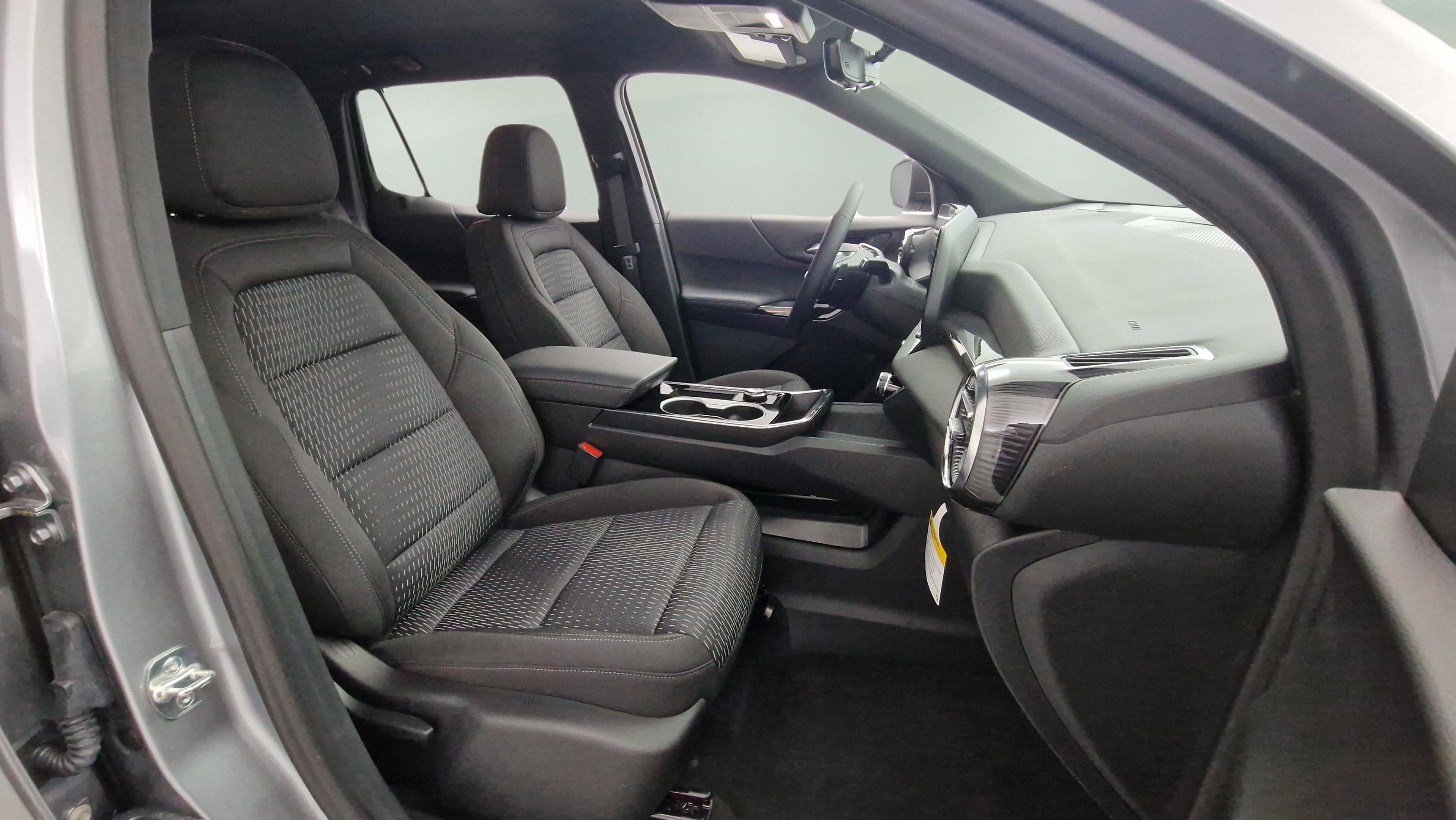 New 2026 Chevrolet Equinox LT w/ Safety and Technology Package image 28