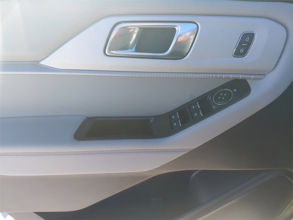 New 2026 Ford Explorer Active image 30