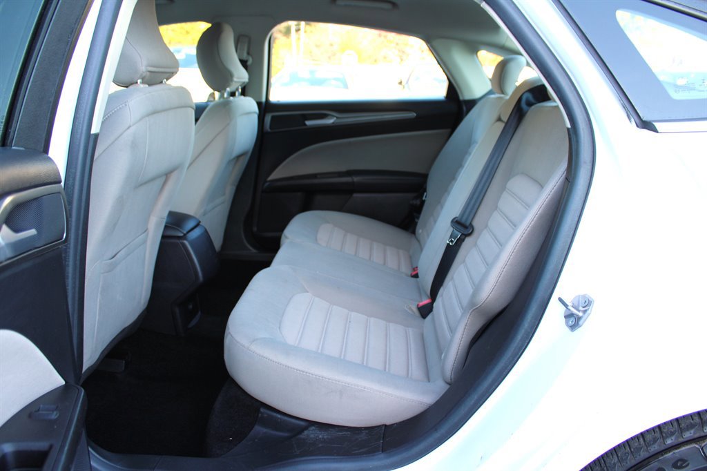 Used 2018 Ford Fusion S image 18