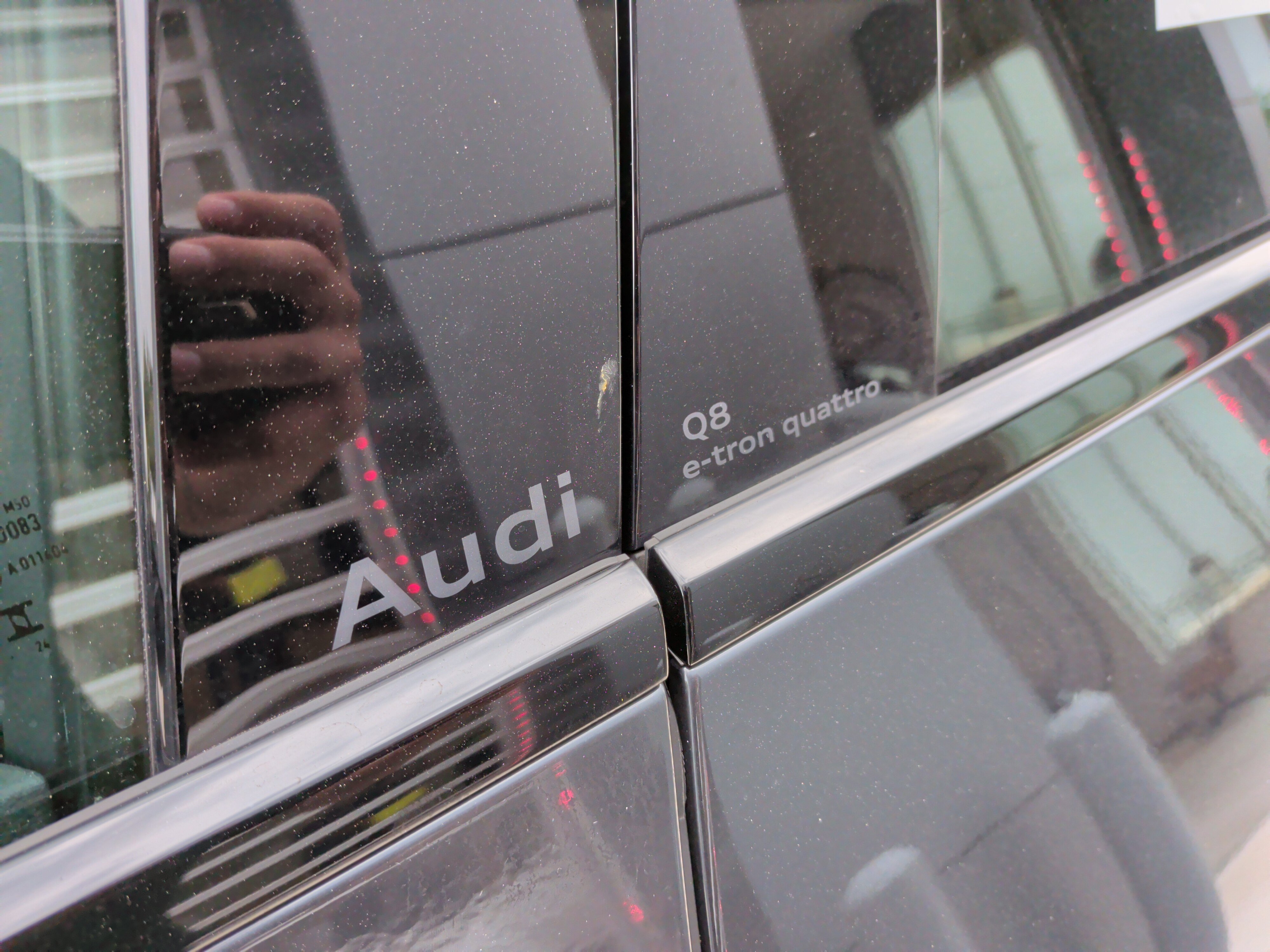 Used 2024 Audi Q8 e-tron Premium AWD/4WD image 41