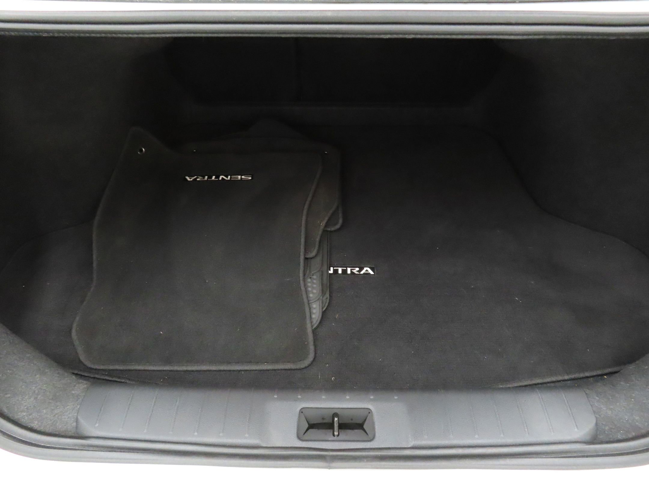 Used 2023 Nissan Sentra SR w/ Midnight Edition Package image 21