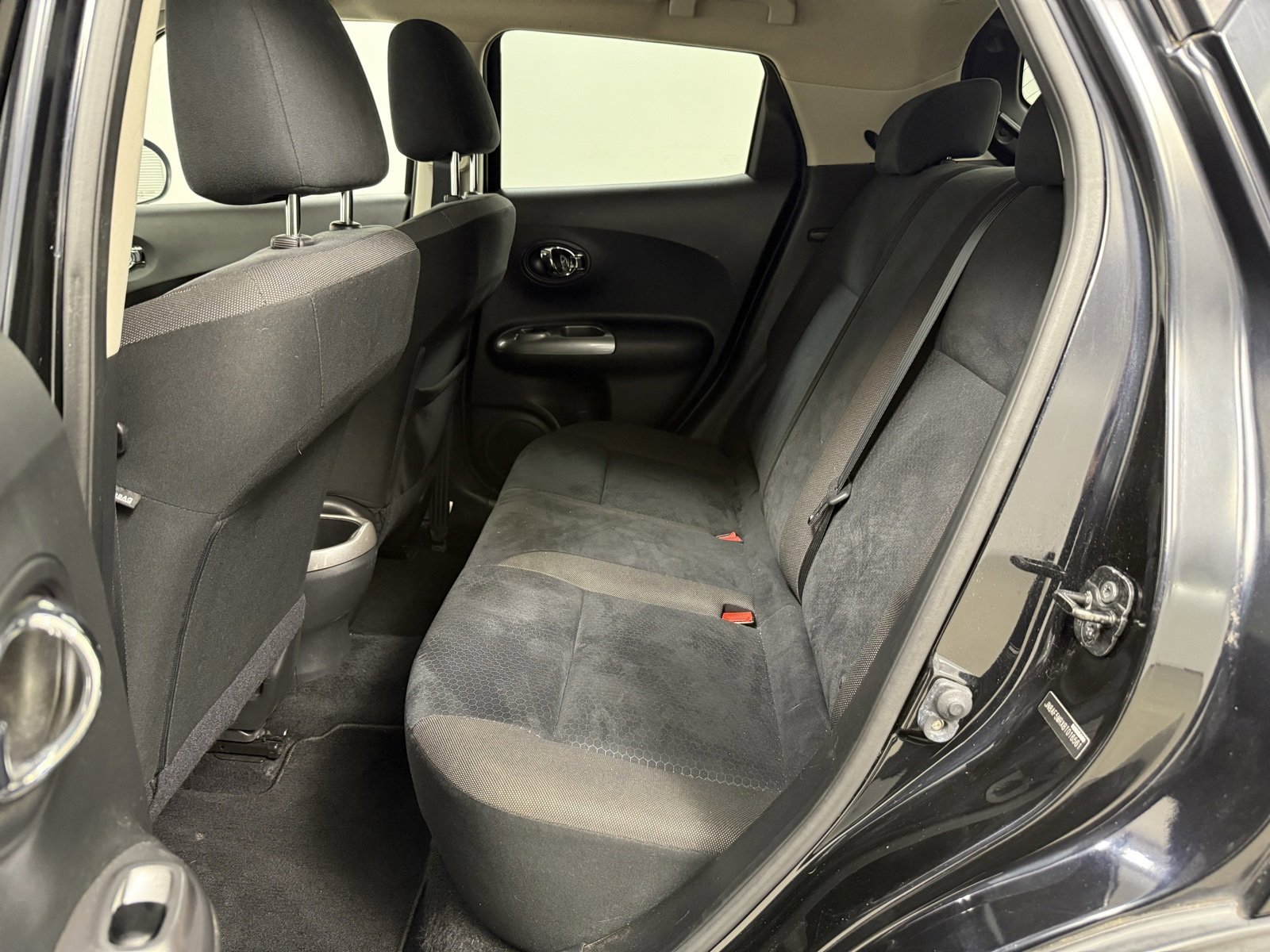 Used 2011 Nissan Juke SV w/ Interior Illumination Pkg image 16