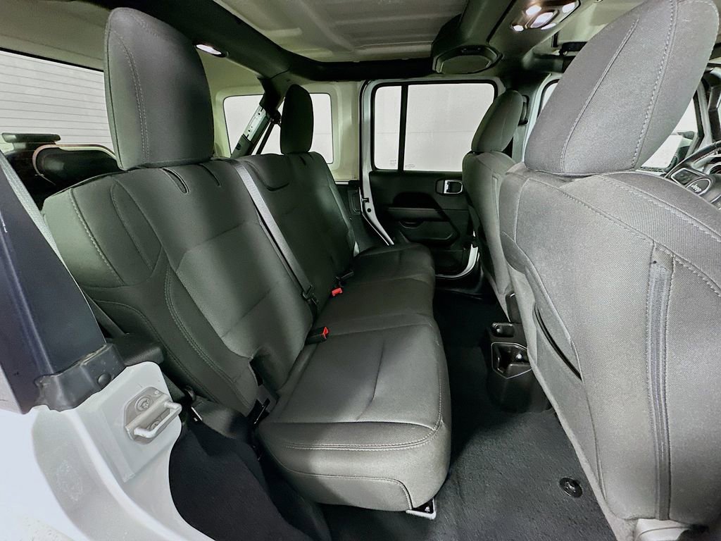 Certified 2022 Jeep Wrangler Unlimited Sahara w/ Cold Weather Group image 39