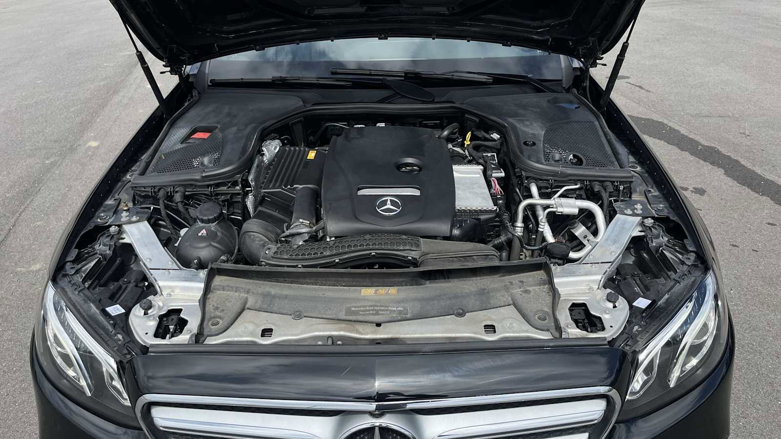 Certified 2019 Mercedes-Benz E 300 4MATIC image 26