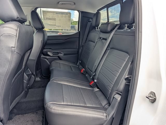 Used 2025 Ford Ranger Lariat w/ Black Appearance Package AWD/4WD image 17