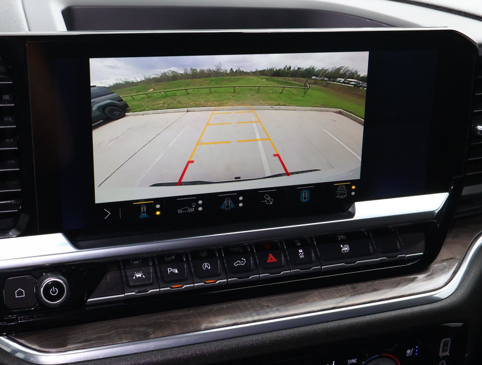Used 2023 Chevrolet Silverado 1500 LTZ w/ LTZ Convenience Package II AWD/4WD image 32
