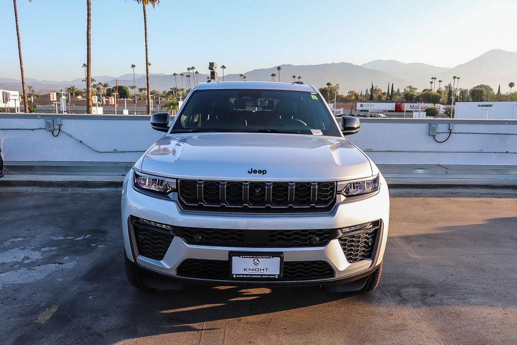 New 2026 Jeep Grand Cherokee L Limited AWD/4WD image 3