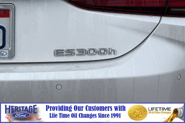 Used 2025 Lexus ES 300h w/ Premium Package image 27