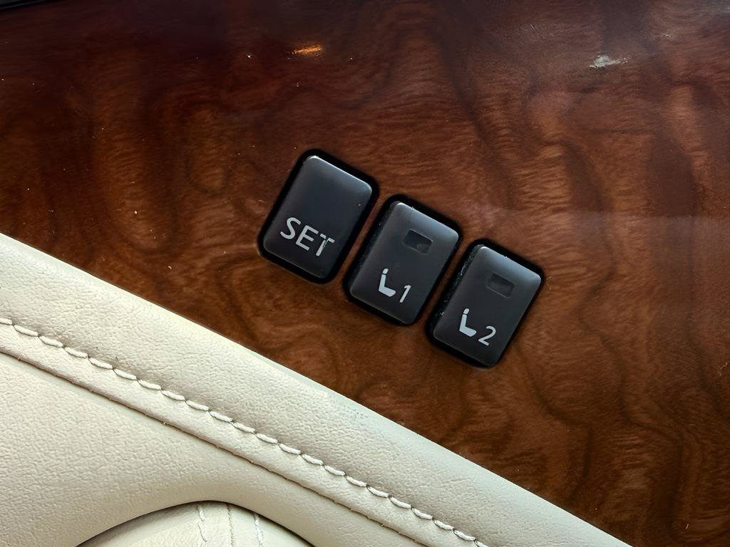 Used 2016 INFINITI QX80 4WD w/ Deluxe Technology Package image 26