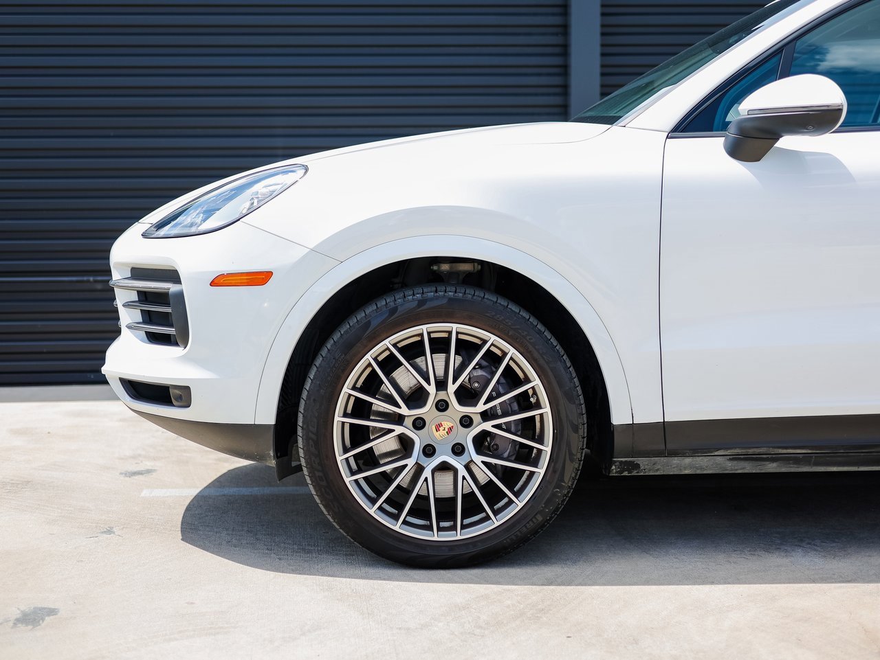 Certified 2023 Porsche Cayenne Platinum Edition image 11