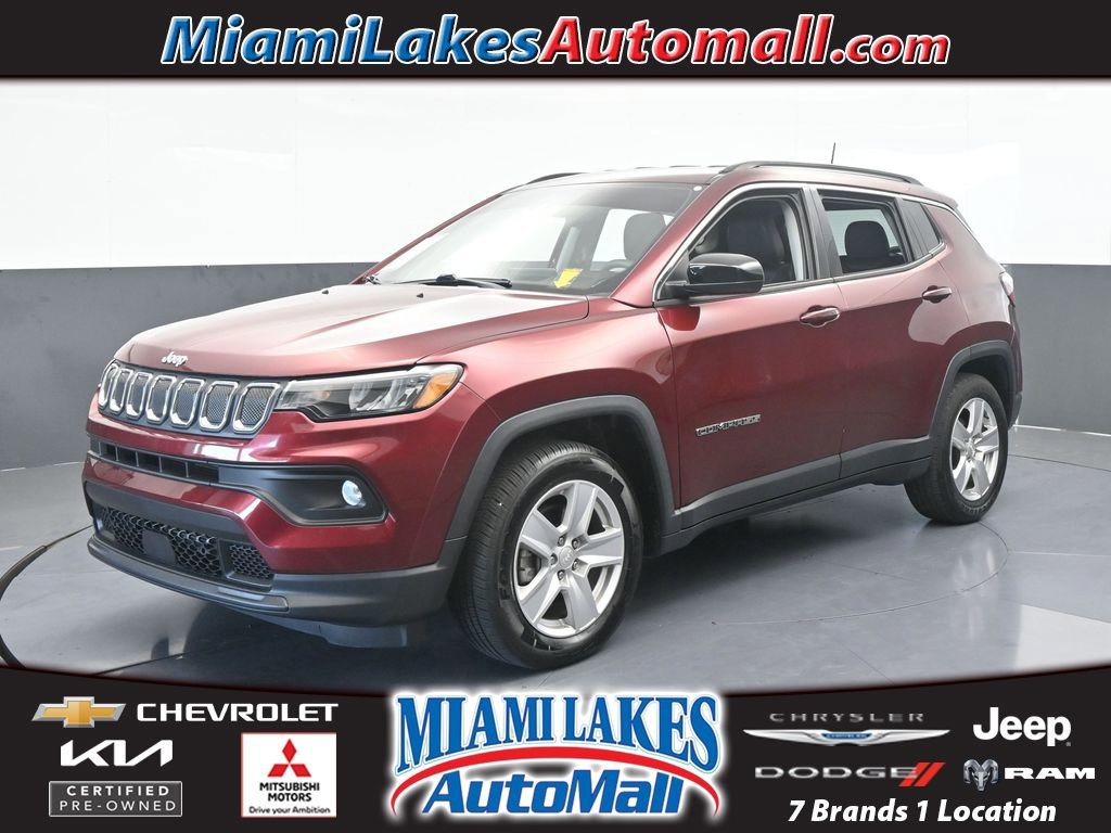 Used 2022 Jeep Compass Latitude image 1
