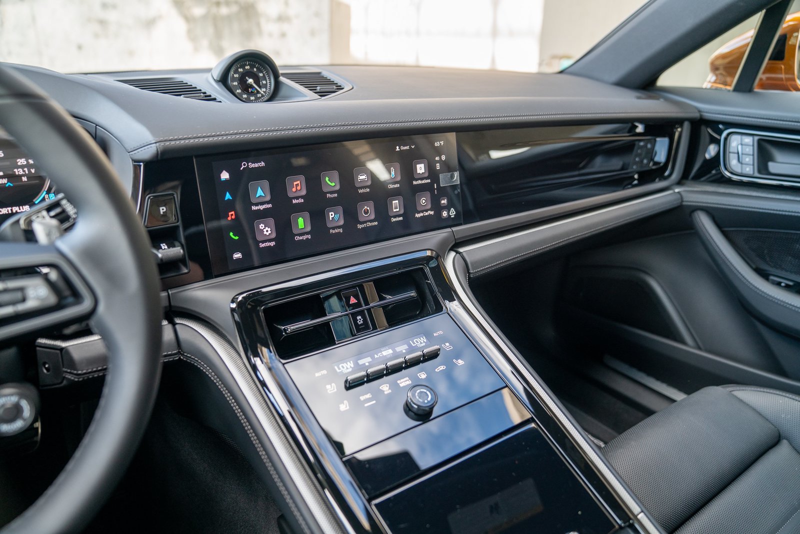 Certified 2025 Porsche Panamera 4 AWD/4WD image 15