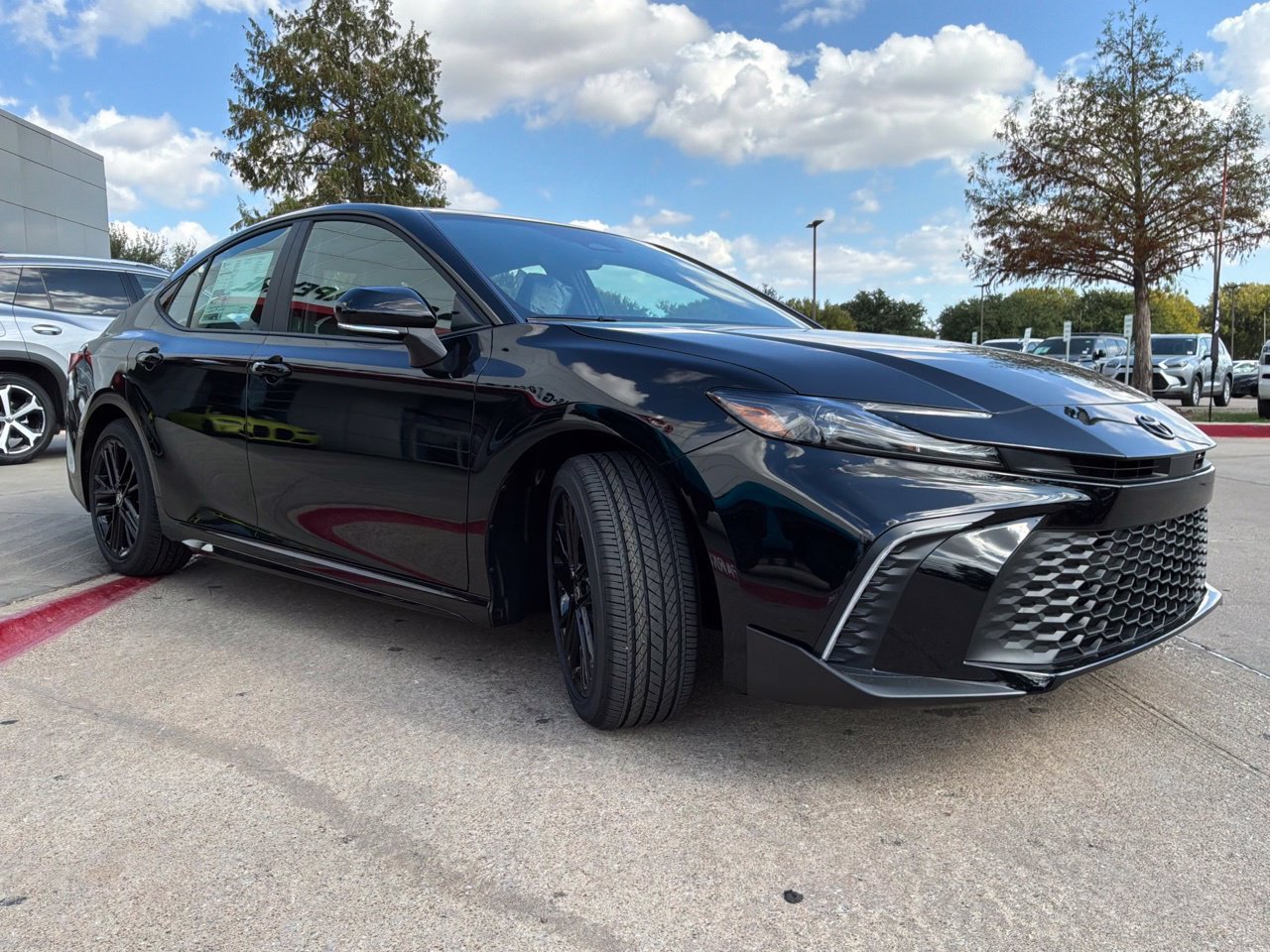 New 2026 Toyota Camry SE FWD image 4