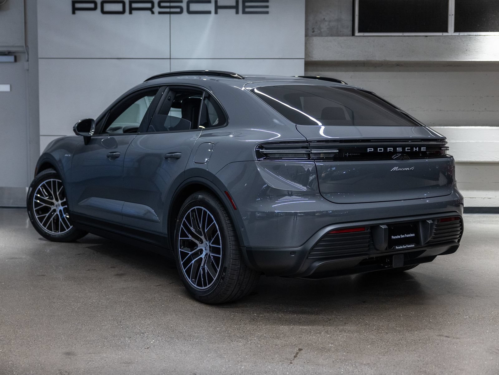 New 2026 Porsche Macan 4 Electric AWD/4WD image 27