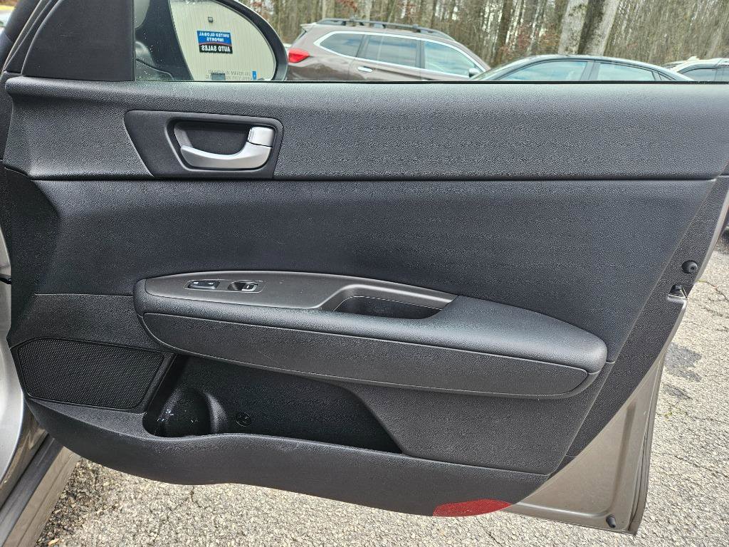 Used 2016 Kia Optima LX FWD image 33